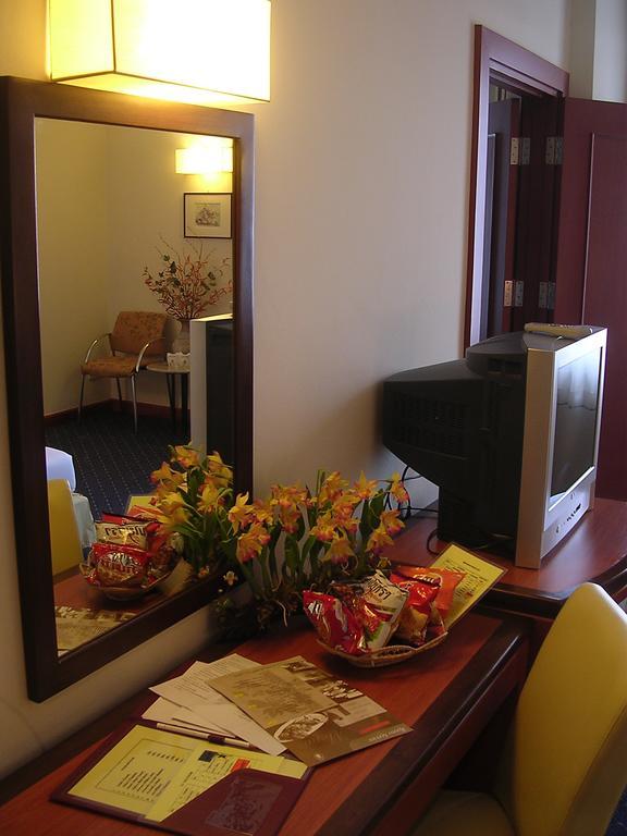 Hatyai Golden Crown Hotel Hatjaj Kültér fotó