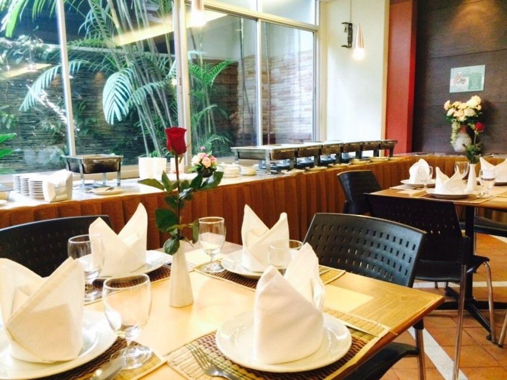 Hatyai Golden Crown Hotel Hatjaj Kültér fotó