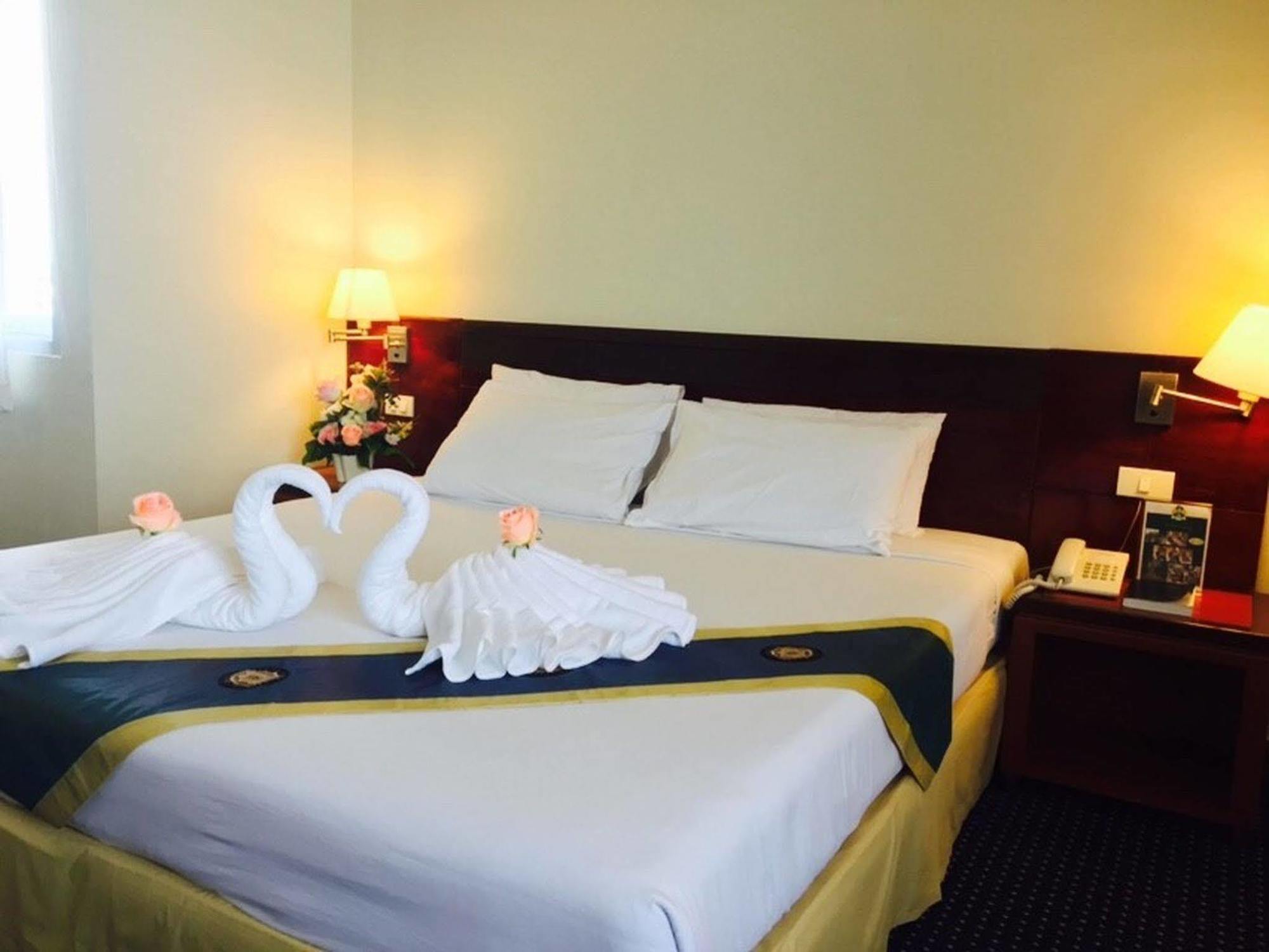 Hatyai Golden Crown Hotel Hatjaj Kültér fotó