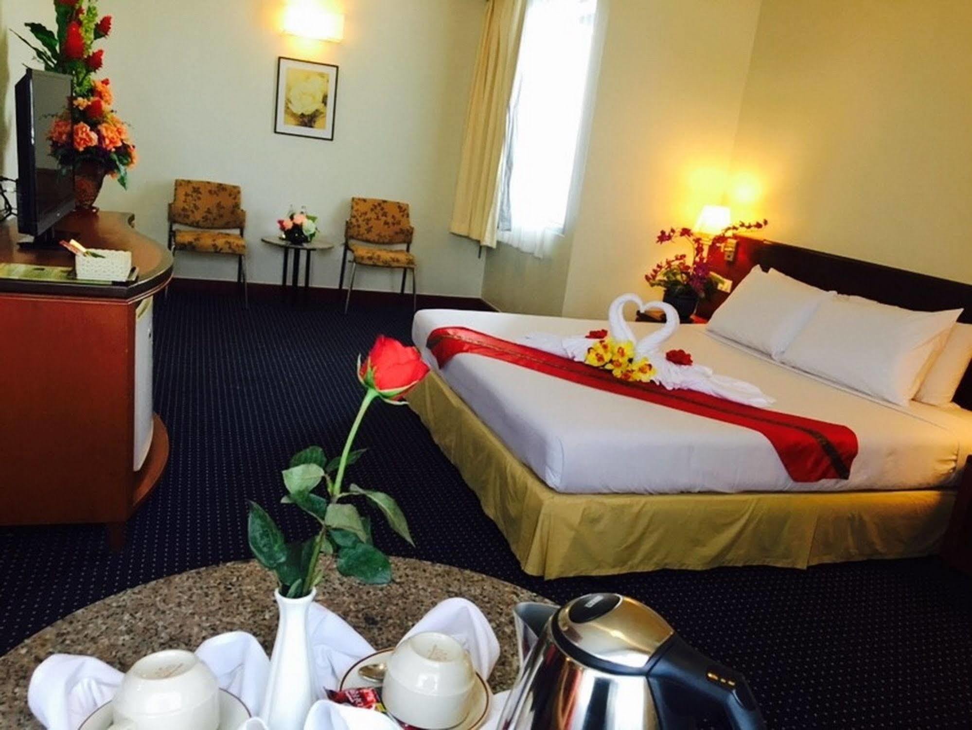 Hatyai Golden Crown Hotel Hatjaj Kültér fotó